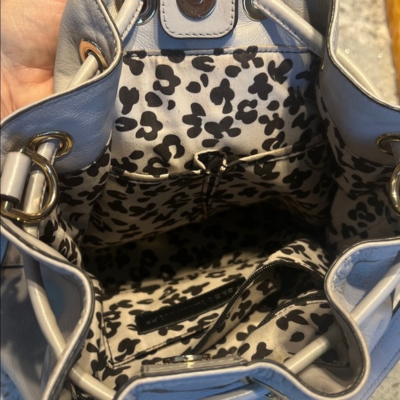 Like-new Rebecca Minkoff Mini Fiona Leather Bucket Bag 🤩 $4.99 shipping! - Picture 10 of 11